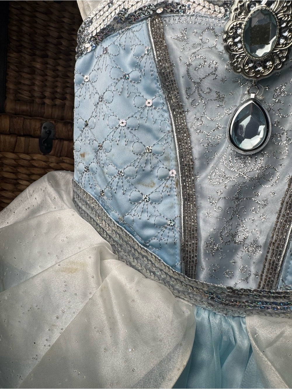 Disney limited edition Cinderella dress. Size 5 - Picture 7 of 7